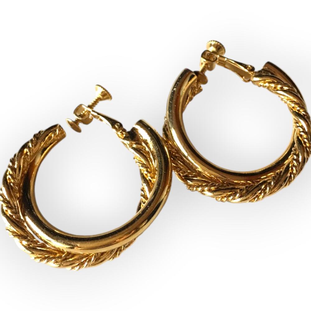 NAPIER signed gold tone twisted double hoop screwback earrings